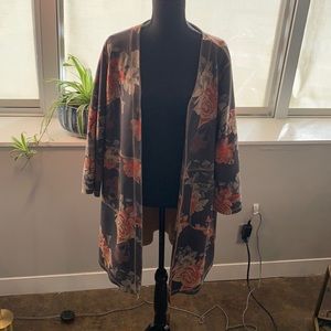T Tahari floral 3/4 sleeve duster